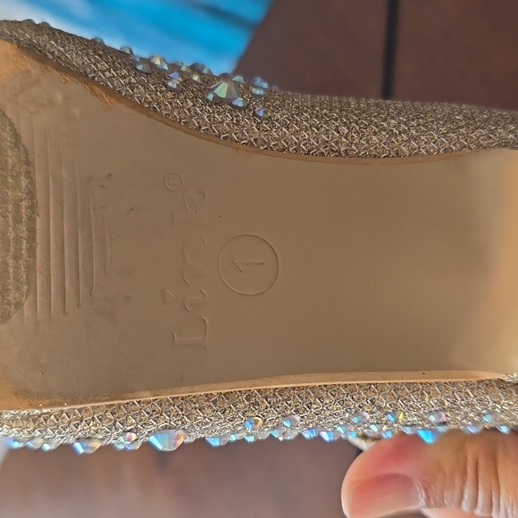 Champagne color size 1Y heels - Picture 7 of 7